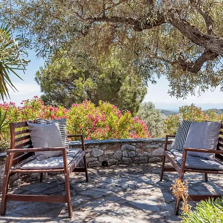 Marbury Heights Skopelos Town Pool Secluded & Stunning וילה